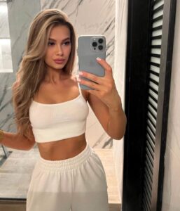 Леся — твоя фантазия для VIP встречи