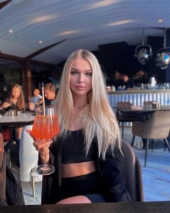 Эротичная модель Амара из Киева