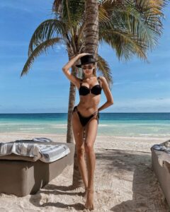 Светлинна — элитная эскортница в Киеве и области