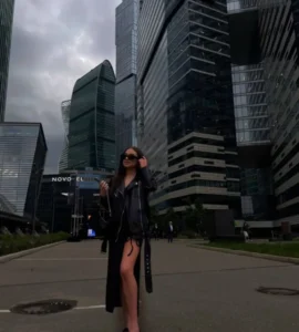 Адриана предлагает высококлассный эскорт в Киеве