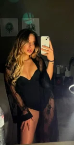 Рената предлагает профессиональный эскорт в Киеве