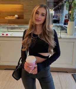 Леся предлагает профессиональный эскорт в Киеве