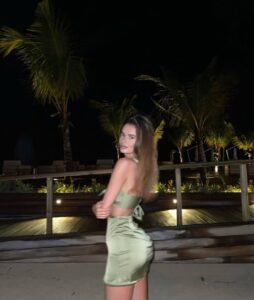 Горячая эскортница Алиса из района Киева