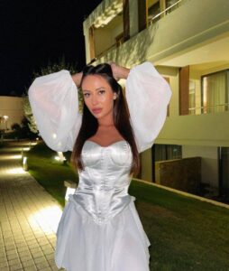 Ксения — элитная эскортница в Киеве и области