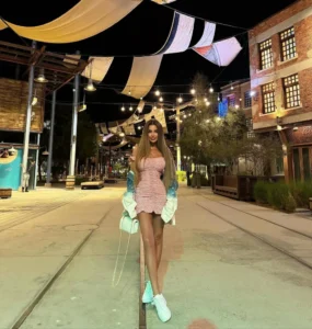 Светлана — твоя фантазия для прогулки по Киеву