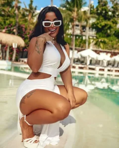 Азалия предлагает профессиональный эскорт в Киеве