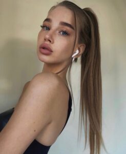 Лана предлагает высококлассный эскорт в Киеве и пригороде