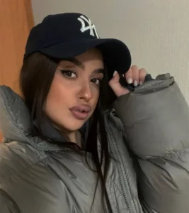 Портрет Адриана — VIP девушка из Киева