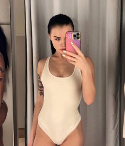 Таня — элитная эскортница в Киеве