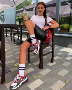 Варвара — элитный эскорт Киев