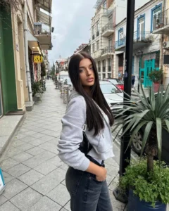 Тина — девушка мечты для прогулки по Киеву