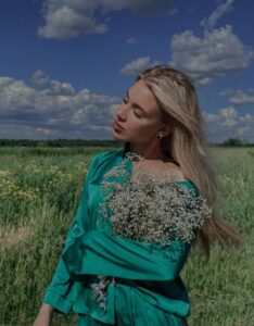 Клара предлагает премиальный эскорт в Киеве и пригороде